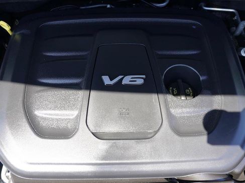 Used 2018 Jeep Grand Cherokee Laredo AWD/4WD image 31