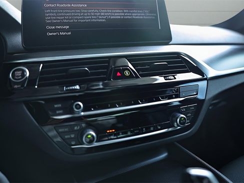 Used 2023 BMW 530i w/ M Sport Package image 35