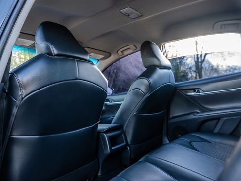 Used 2020 Toyota Camry SE image 29