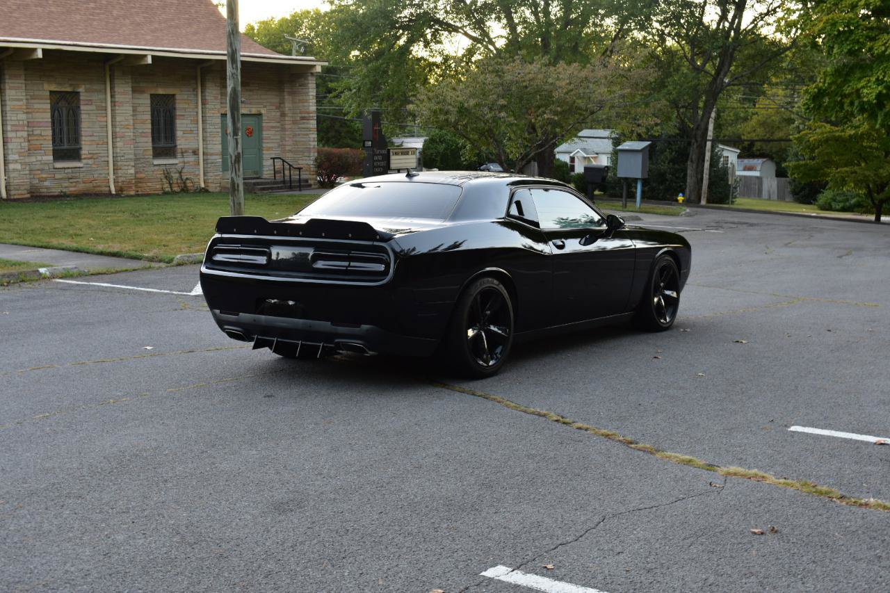 Used 2016 Dodge Challenger R/T Plus RWD image 7