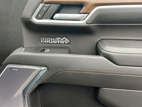 Used 2022 Chevrolet Silverado 1500 High Country w/ High Country Premium Package image 21
