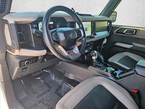 Certified 2023 Ford Bronco Wildtrak AWD/4WD image 10