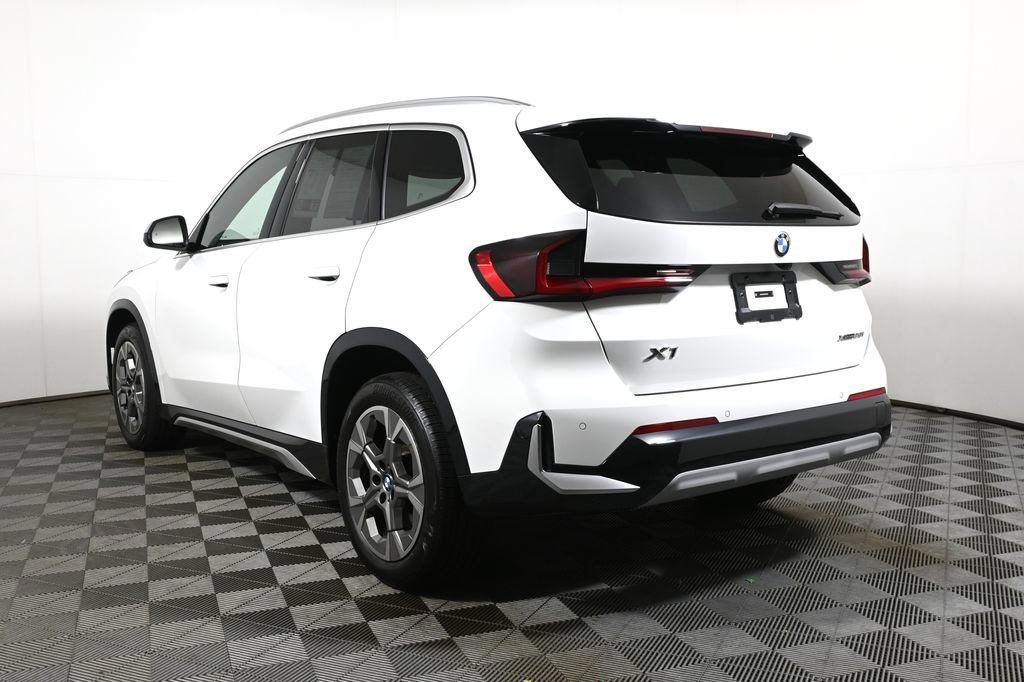 Used 2024 BMW X1 xDrive28i w/ Convenience Package AWD/4WD image 5