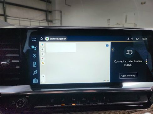 Used 2024 Chevrolet Silverado 2500 LT w/ Texas Edition image 28