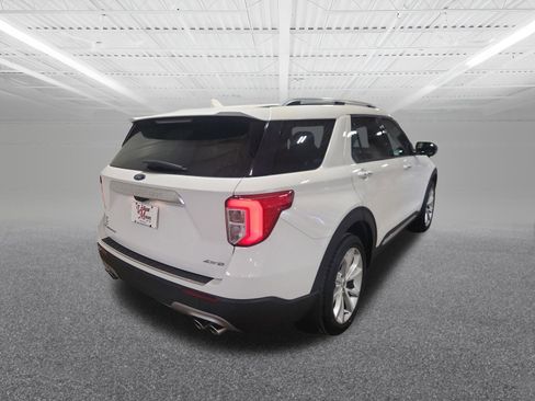 Used 2023 Ford Explorer Platinum w/ Technology Package image 6