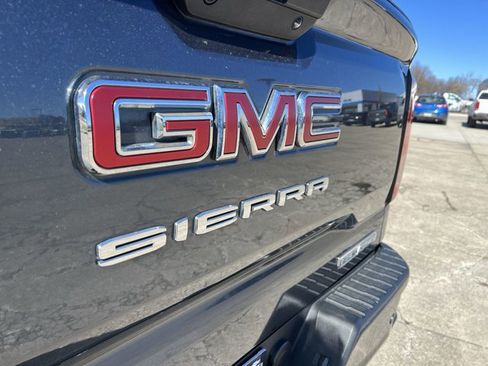 Used 2021 GMC Sierra 1500 Elevation image 32