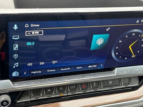 Used 2025 Chevrolet Silverado 1500 LT image 26