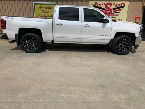 Used 2017 Chevrolet Silverado 1500 LT w/ All Star Edition AWD/4WD image 6