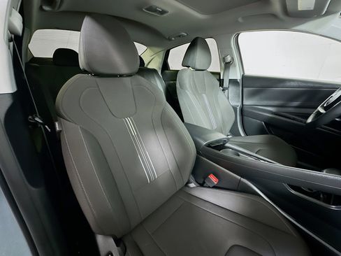 Certified 2024 Hyundai Elantra SEL w/ Convenience Package FWD image 27