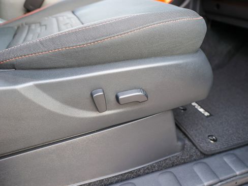 Used 2025 Nissan Frontier Pro-X image 33