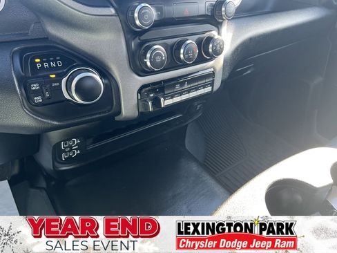 Used 2024 RAM 2500 Tradesman w/ Chrome Appearance Group image 17