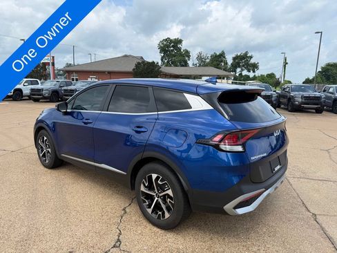Used 2023 Kia Sportage EX FWD image 3