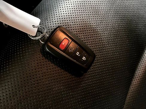 Used 2019 Toyota RAV4 Limited w/ Limited Grade Weather Package image 15