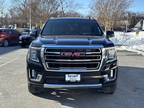 Used 2024 GMC Yukon SLT w/ SLT Luxury Package image 25