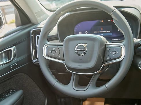 New 2026 Volvo XC40 B5 Core image 21