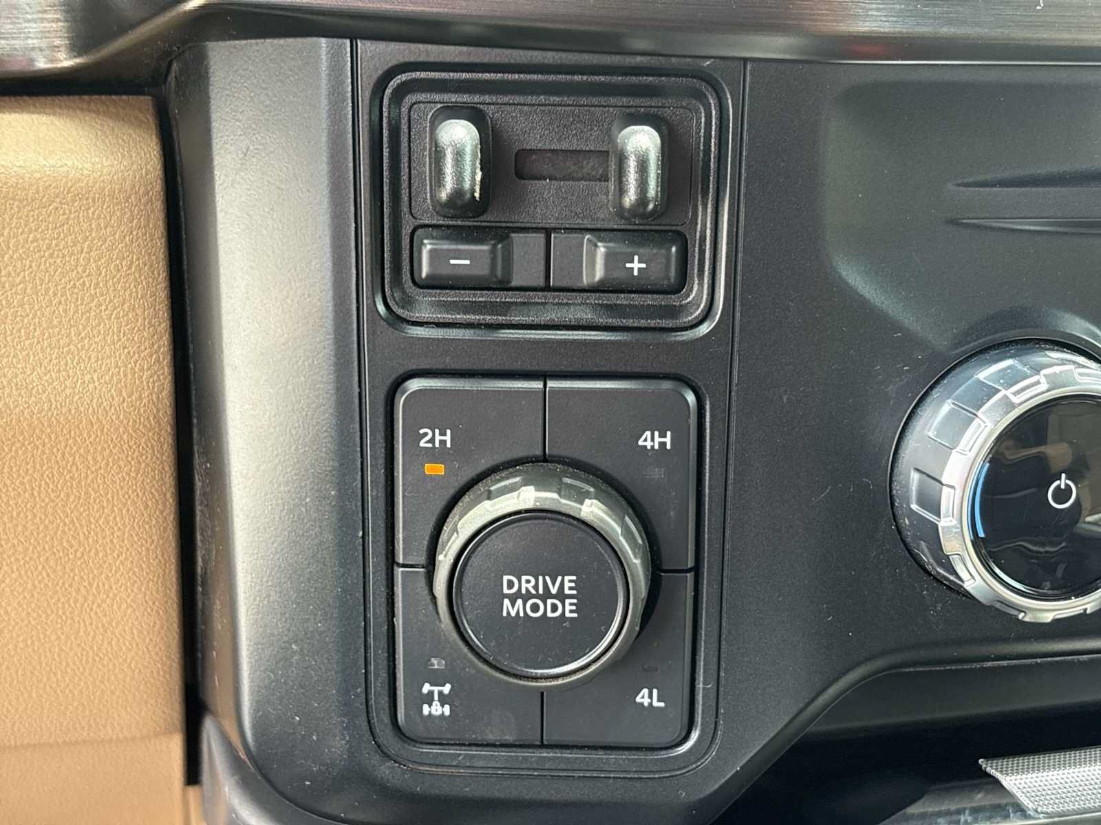Used 2023 Ford F250 Lariat w/ Chrome Package AWD/4WD image 35