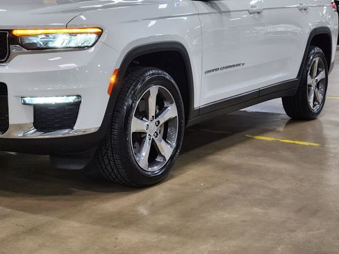 Used 2022 Jeep Grand Cherokee L Limited AWD/4WD image 17