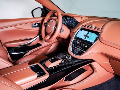 Used 2023 Aston Martin DBX 707 image 14