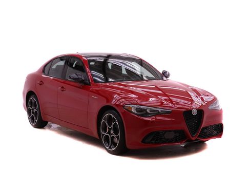 New 2026 Alfa Romeo Giulia AWD image 2