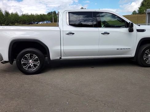 Used 2025 GMC Sierra 1500 SLT image 17