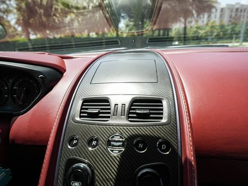 Used 2014 Aston Martin Vanquish Volante RWD image 27