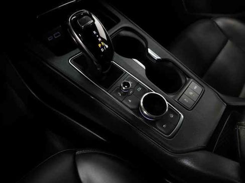 Certified 2025 Cadillac XT4 Premium Luxury image 28