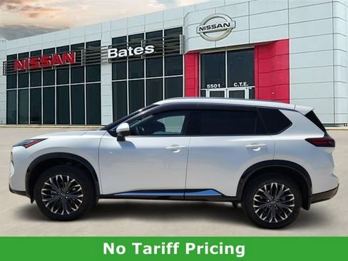 Certified 2026 Nissan Rogue Platinum AWD/4WD image 3