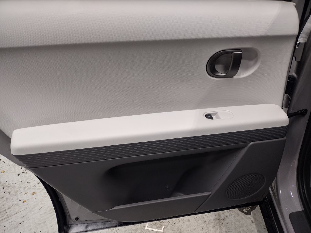 New 2027 Hyundai Ioniq 5 SE AWD/4WD image 21