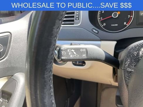 Used 2013 Volkswagen Jetta SE FWD image 24