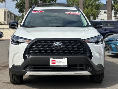 Certified 2025 Toyota Corolla Cross LE FWD image 9