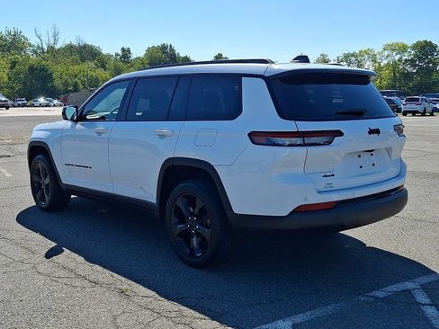 Used 2023 Jeep Grand Cherokee L Laredo AWD/4WD image 7