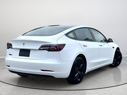 Used 2023 Tesla Model 3 Standard Range image 6