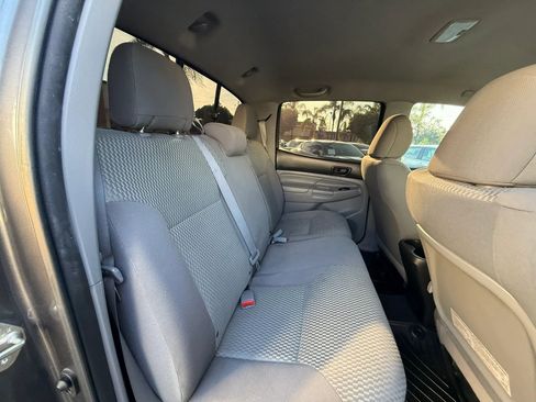 Used 2015 Toyota Tacoma PreRunner w/ SR5 Package image 16