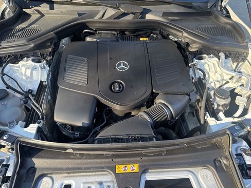 Used 2024 Mercedes-Benz GLC 300 4MATIC image 55