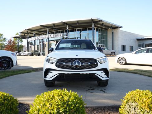 New 2026 Mercedes-Benz GLC 300 4MATIC image 2