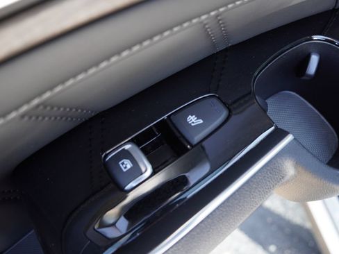 Certified 2023 Kia Sorento SX Prestige AWD/4WD image 18