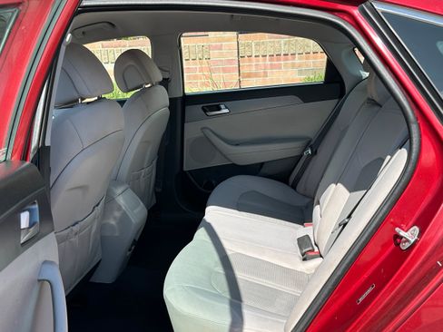 Used 2016 Hyundai Sonata SE image 7