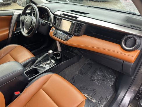 Used 2016 Toyota RAV4 Limited w/ Protection Package image 14