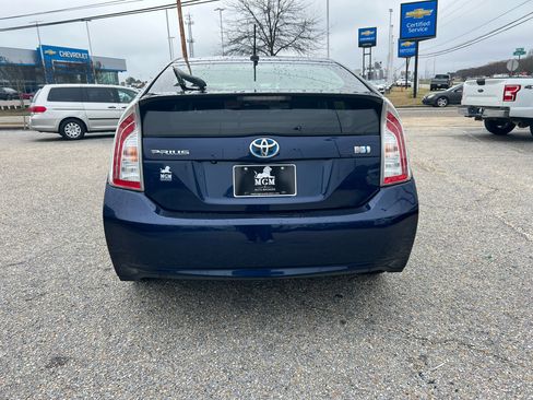 Used 2013 Toyota Prius Four image 18