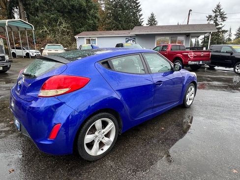 Used 2014 Hyundai Veloster image 10