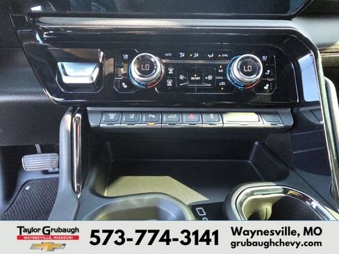 Used 2024 GMC Sierra 2500 AT4 w/ AT4 Premium Plus Package AWD/4WD image 25
