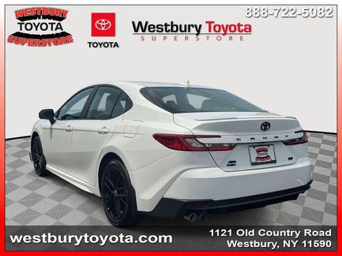Used 2025 Toyota Camry SE w/ Convenience Package AWD/4WD image 9