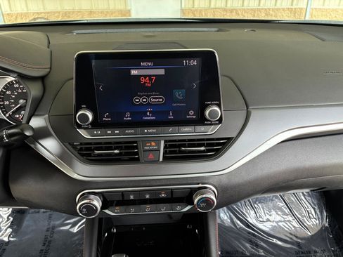 Used 2023 Nissan Altima 2.5 SR FWD image 18