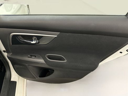 Used 2014 Nissan Altima 2.5 S FWD image 29