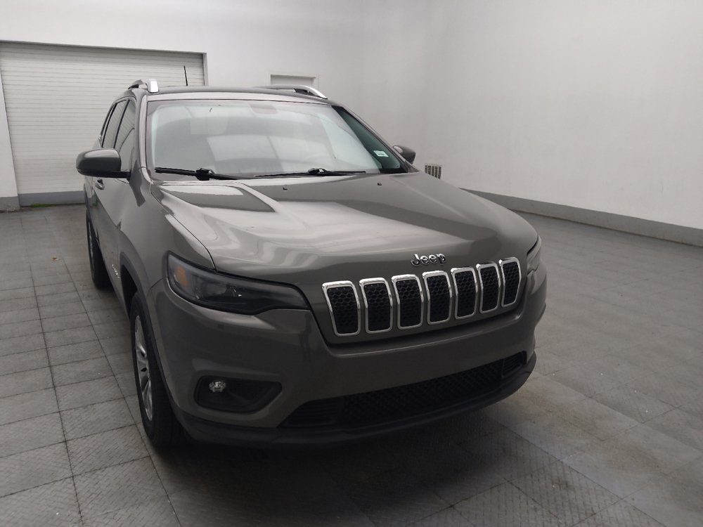 Used 2019 Jeep Cherokee Latitude Plus w/ Cold Weather Group AWD/4WD image 13