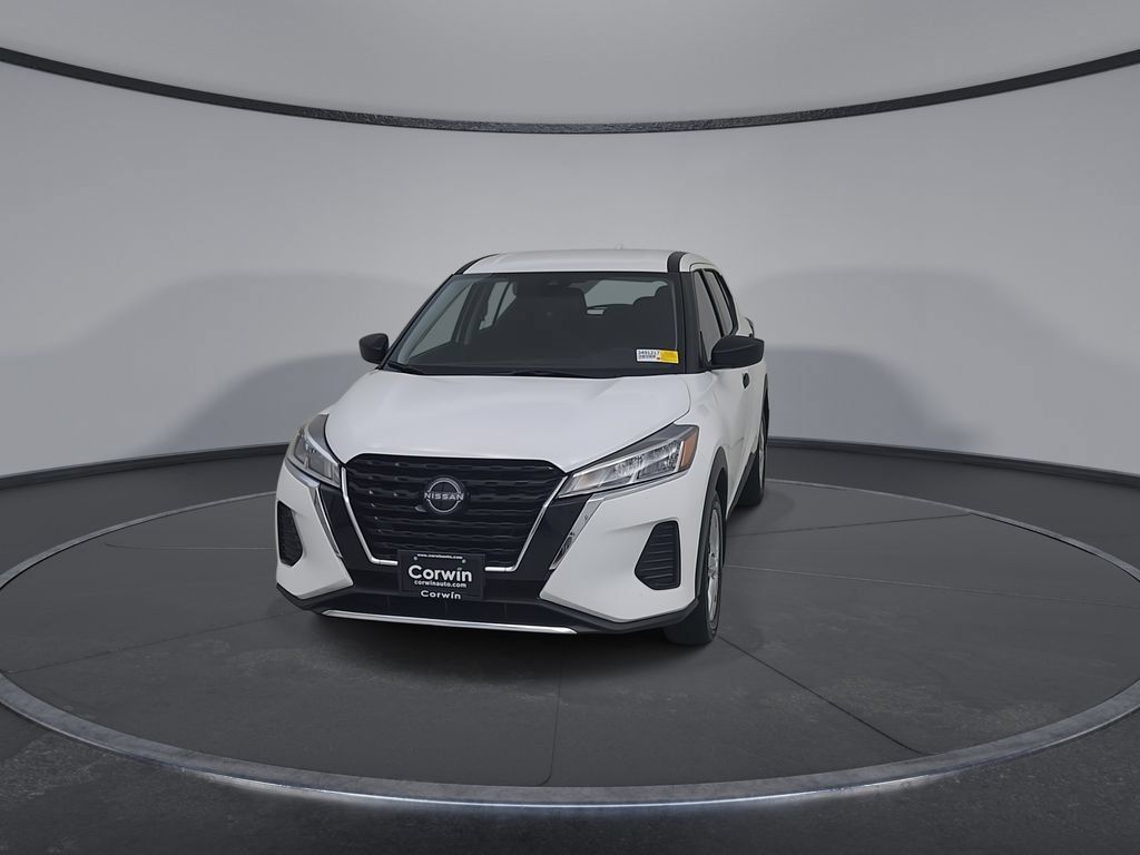 Used 2025 Nissan Kicks Play S FWD image 8