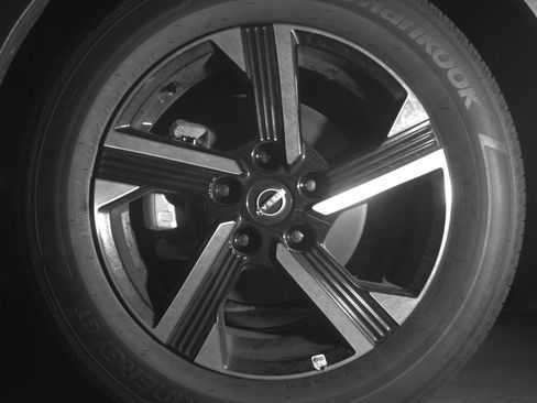 Used 2025 Nissan Sentra SV image 11