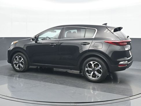Used 2020 Kia Sportage LX image 4