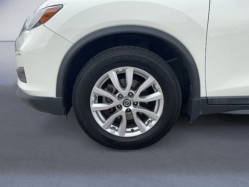 Used 2020 Nissan Rogue S w/ Special Edition Package image 23