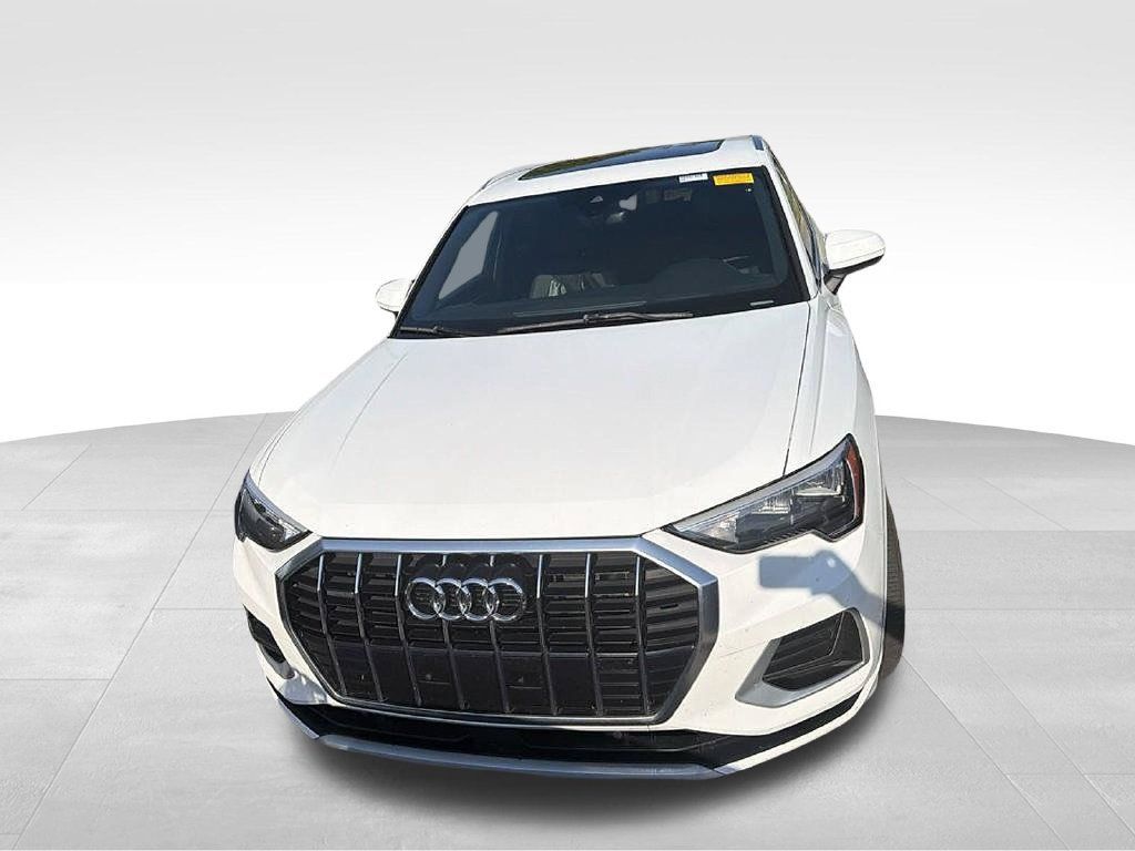 Used 2021 Audi Q3 2.0T Premium AWD/4WD image 2
